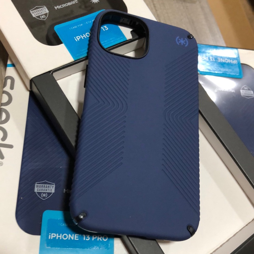 Speck - iPhone 13 - presido2 grip case - navy blue